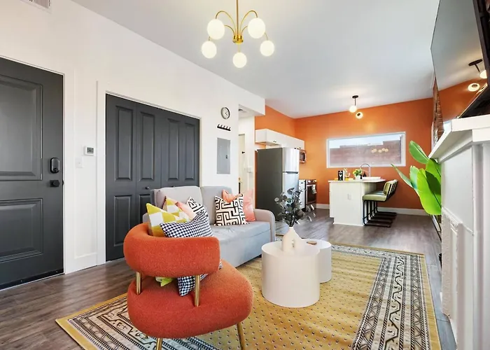 Comfor -stylish 1br+kingbed+new Reno