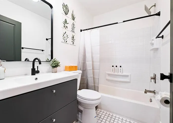 Comfor -stylish 1br+kingbed+new Reno Apartment