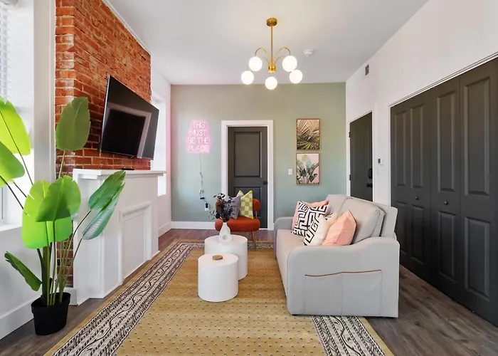 Comfor -stylish 1br+kingbed+new Reno * Pittsburgh